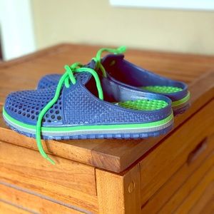 Kids blue slip on blue shoes. See picture 4 sizing